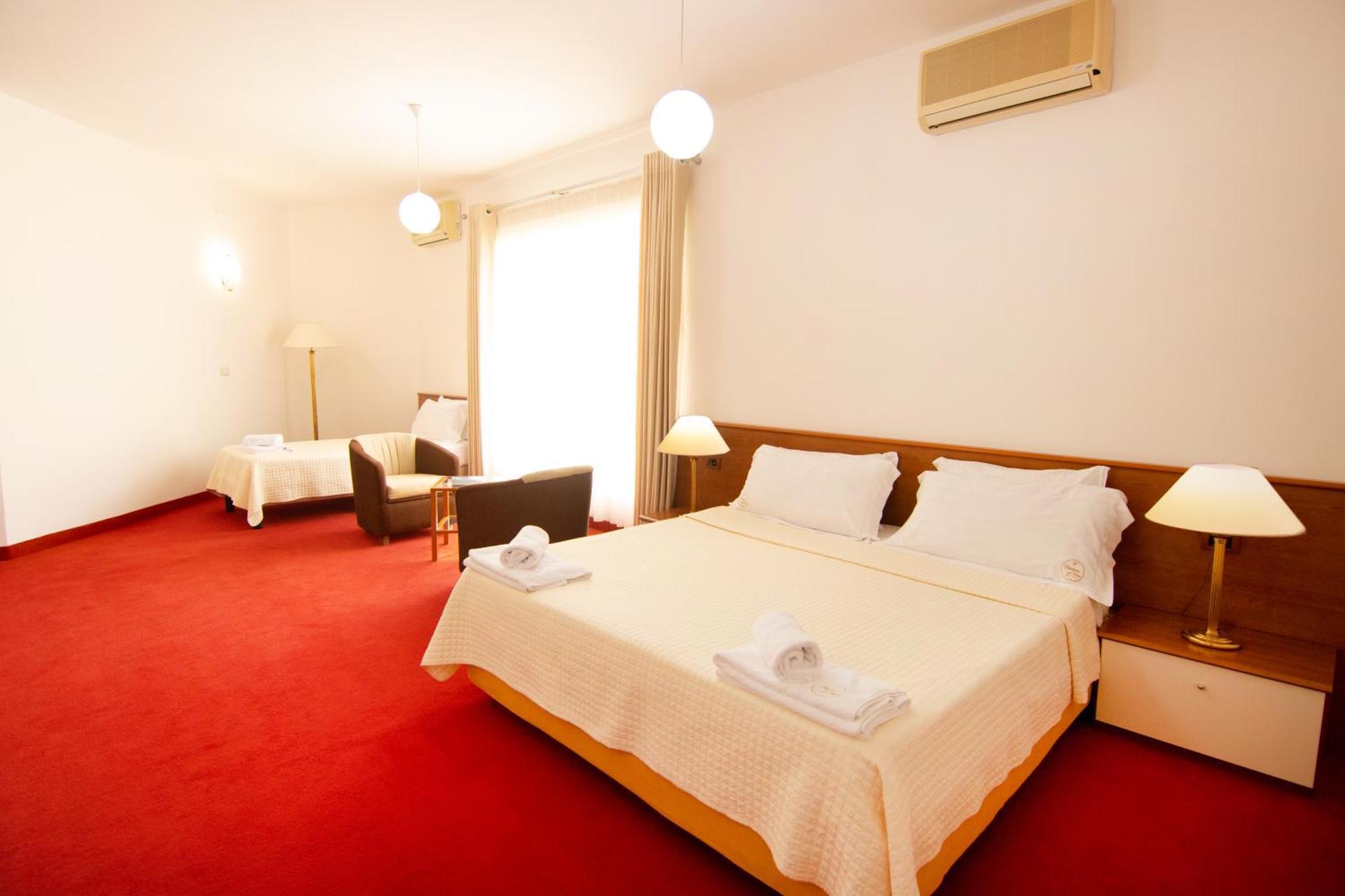 Chateau Linza Resort Tiranë Ngoại thất bức ảnh