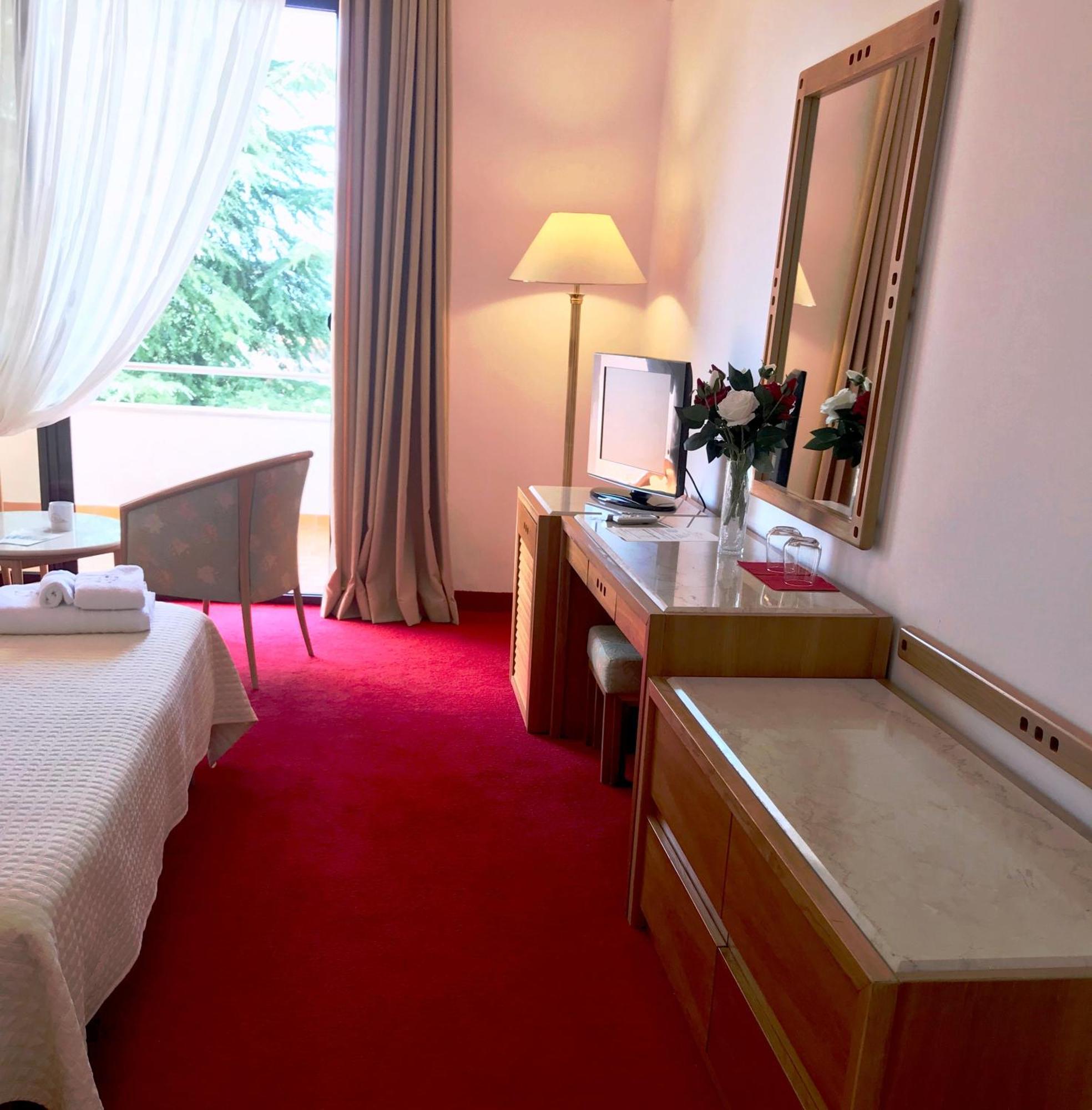 Chateau Linza Resort Tiranë Ngoại thất bức ảnh