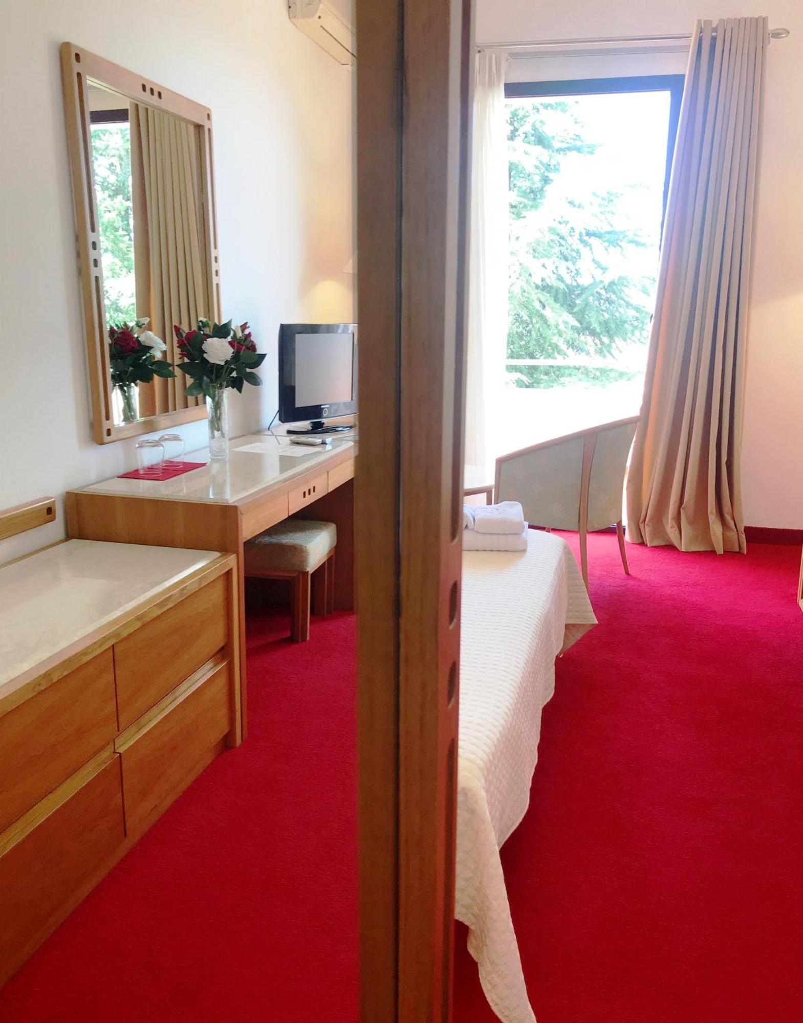 Chateau Linza Resort Tiranë Ngoại thất bức ảnh