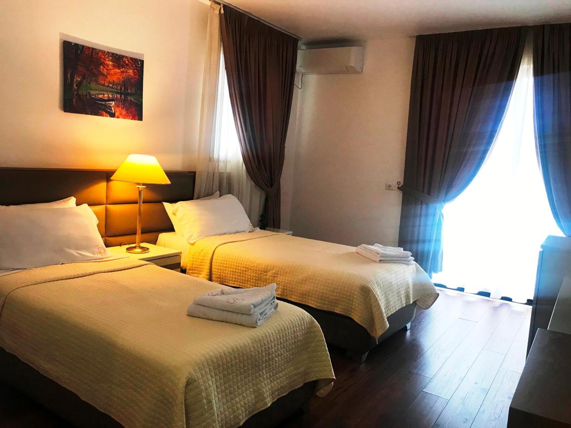 Chateau Linza Resort Tiranë Ngoại thất bức ảnh