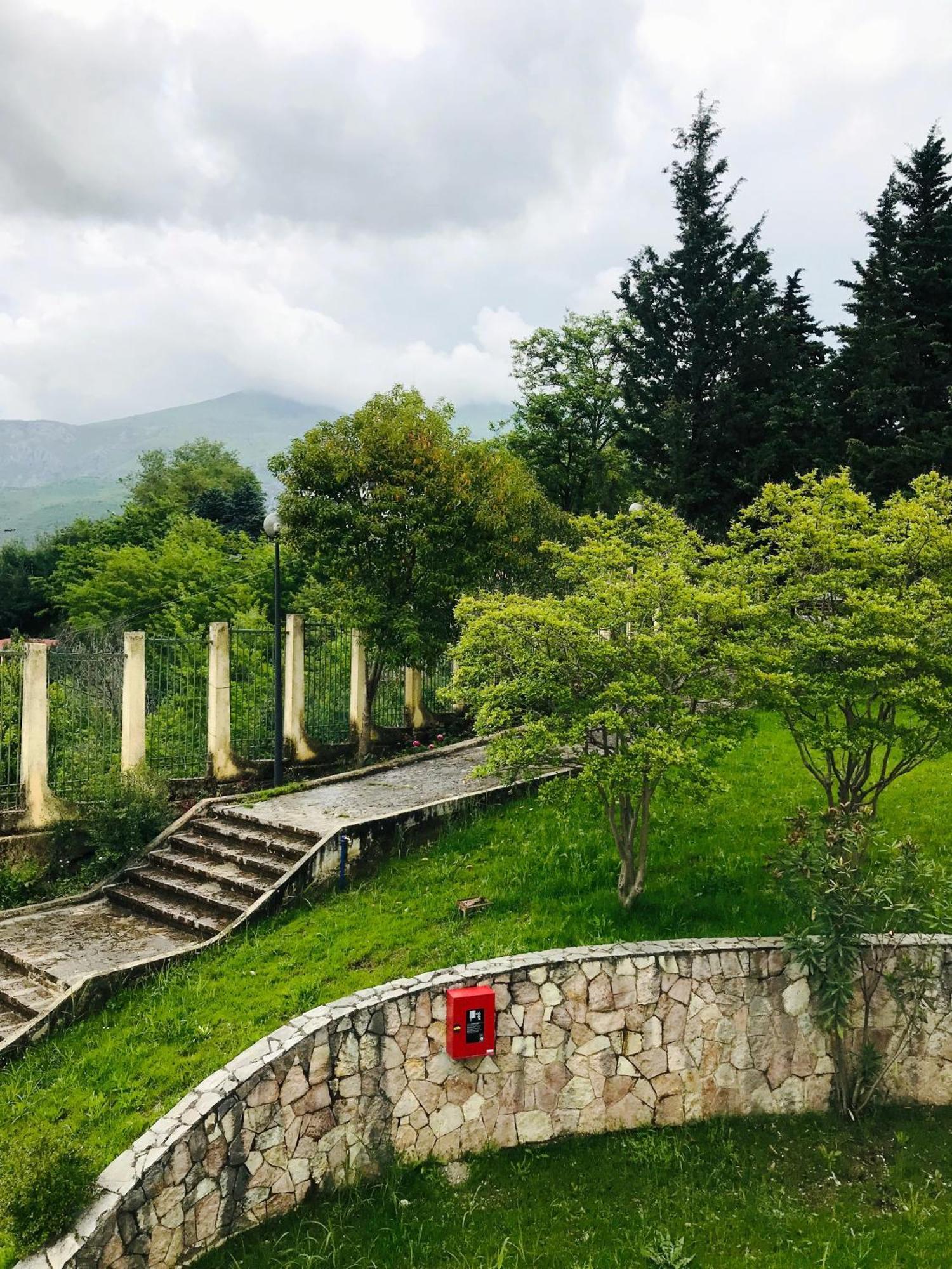 Chateau Linza Resort Tiranë Ngoại thất bức ảnh
